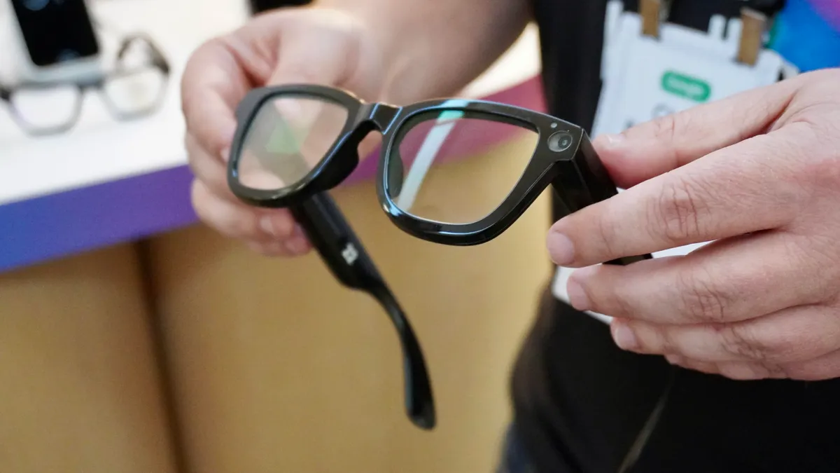 7 Important Things You Should Know About Samsung & Google Android XR Smart Glasses